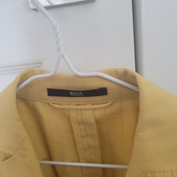 Boss yellow jacket with belt detail at back - Picture 3 of 5
